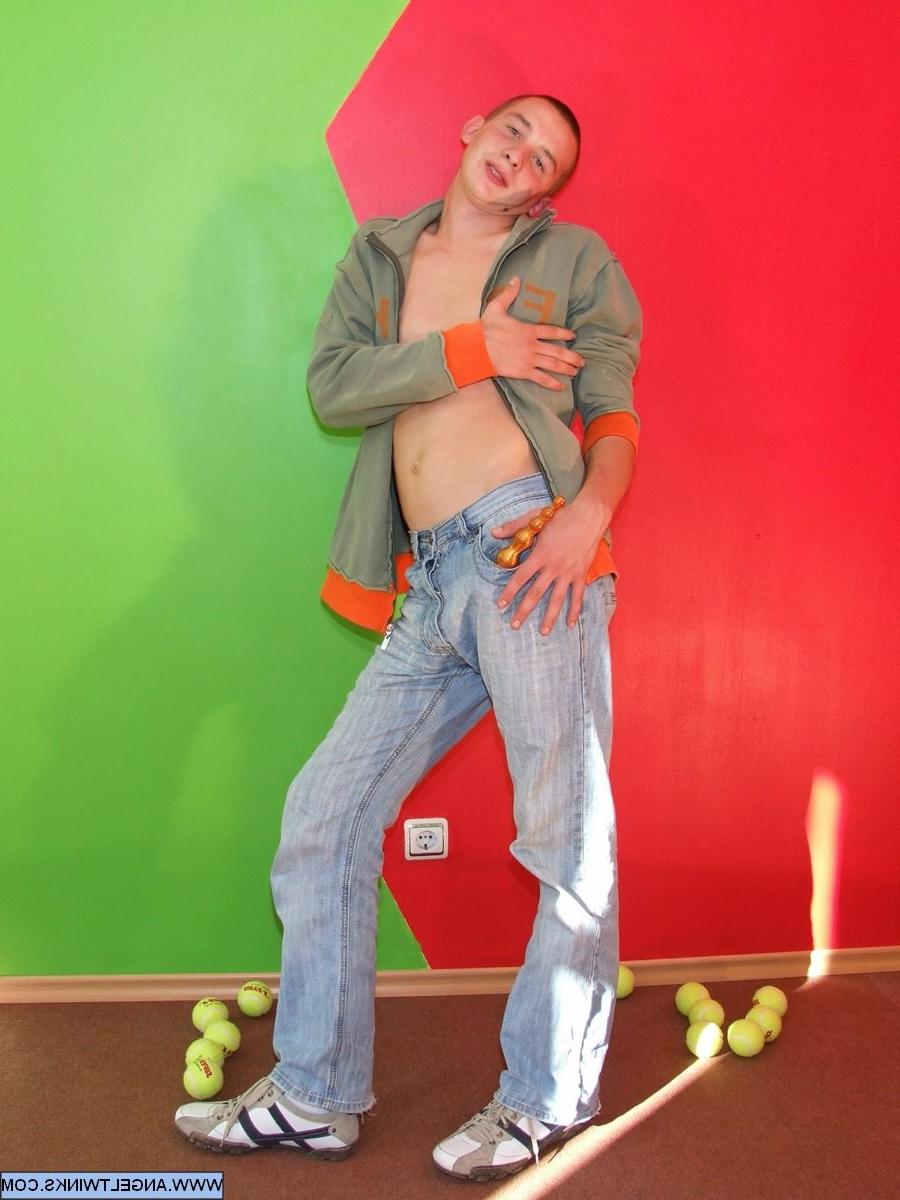 20P Check out AngelTwinks for gigabytes of exclusive, never-seen XXX