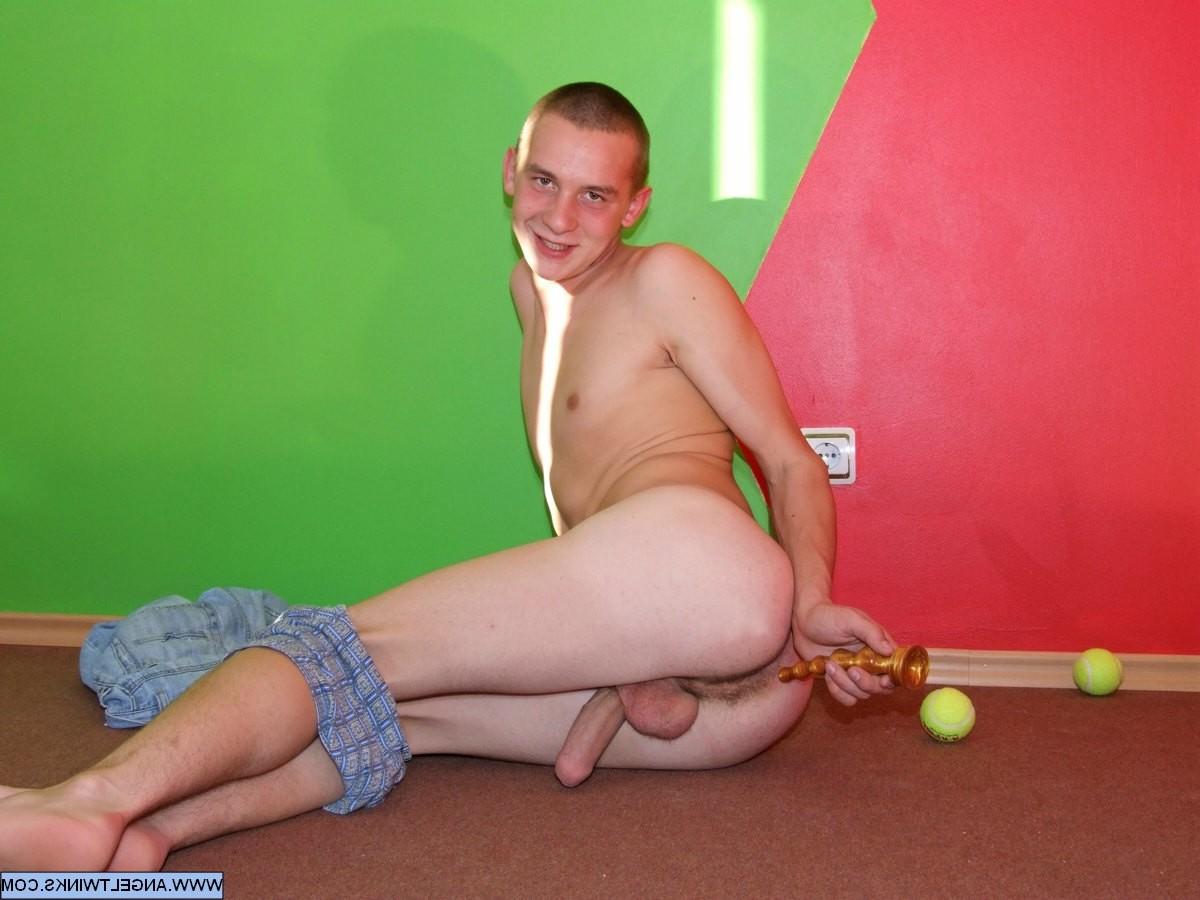 20P Check out AngelTwinks for gigabytes of exclusive, never-seen XXX