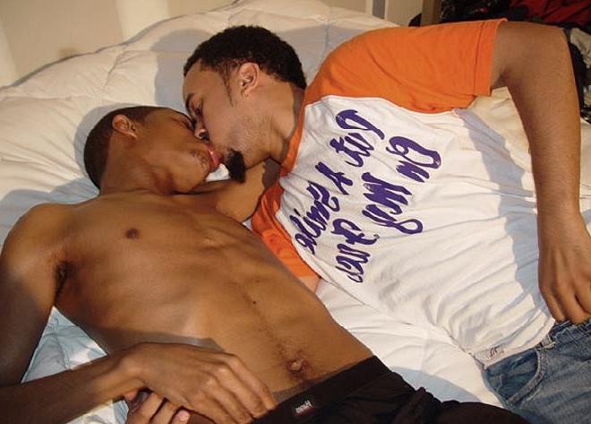 20P Interracial twink couple sucking and fucking gusto after classes