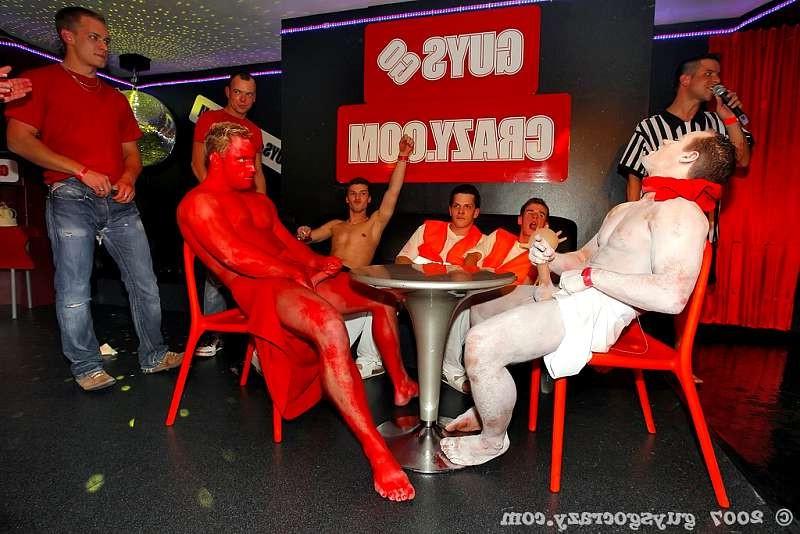 20P Loser gets forced to give mouth service to winner
