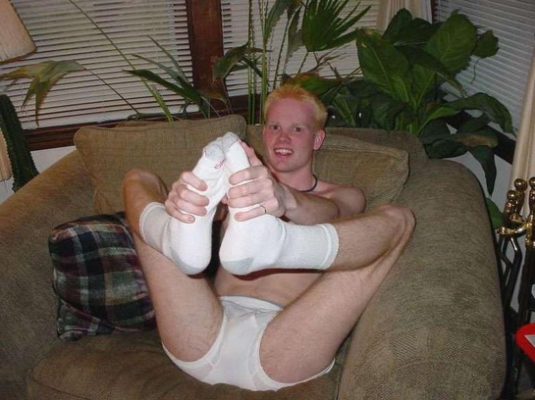 16P tender twink sexy posing in his house