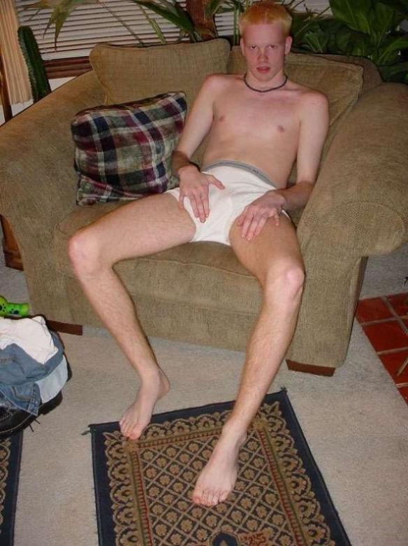 16P tender twink sexy posing in his house