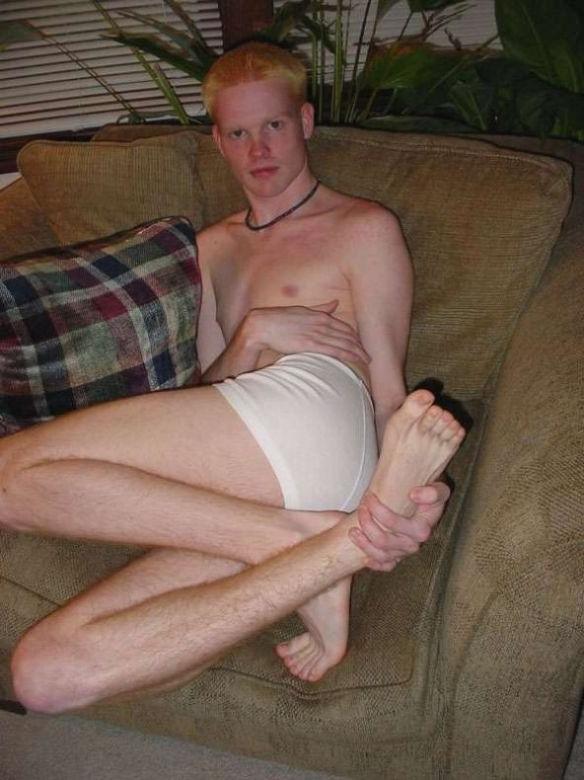 16P tender twink sexy posing in his house
