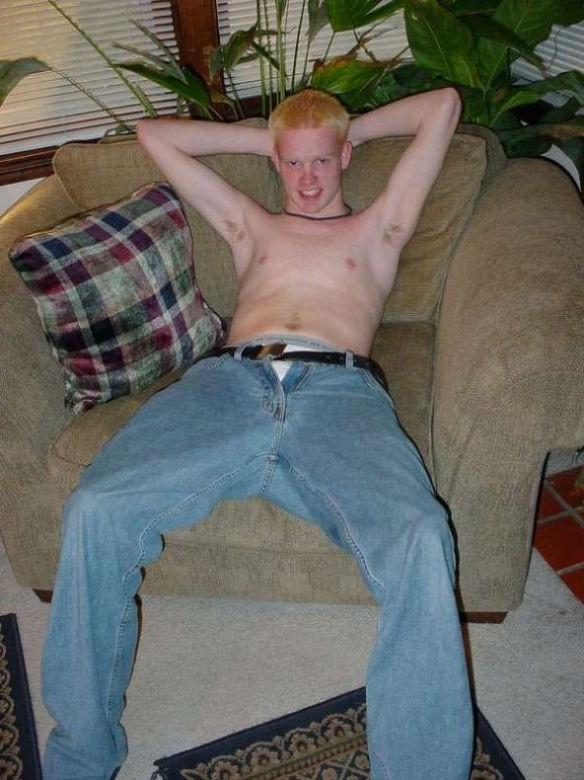 16P tender twink sexy posing in his house