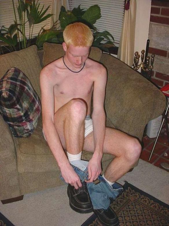 16P tender twink sexy posing in his house
