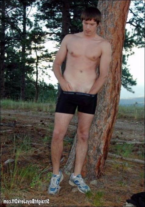 16P gorgeous twink bare outdoor erotic show