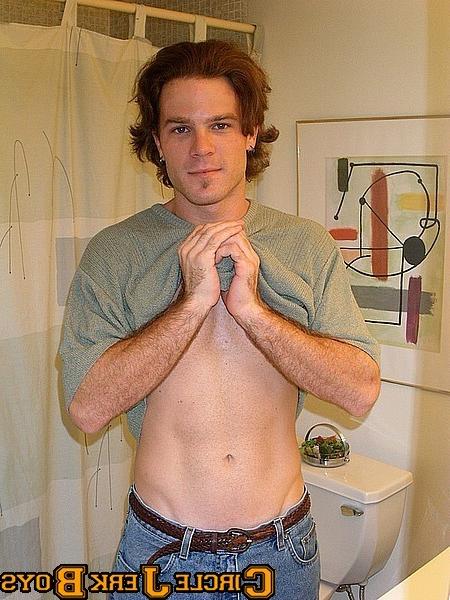 14P Cute young twink fresh out of the shower