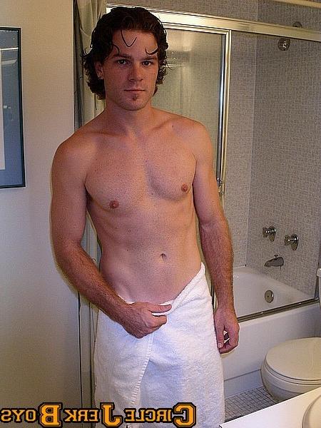 14P Cute young twink fresh out of the shower