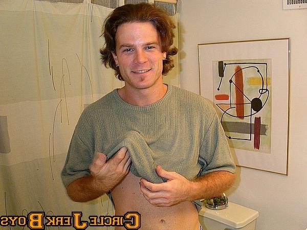 14P Cute young twink fresh out of the shower
