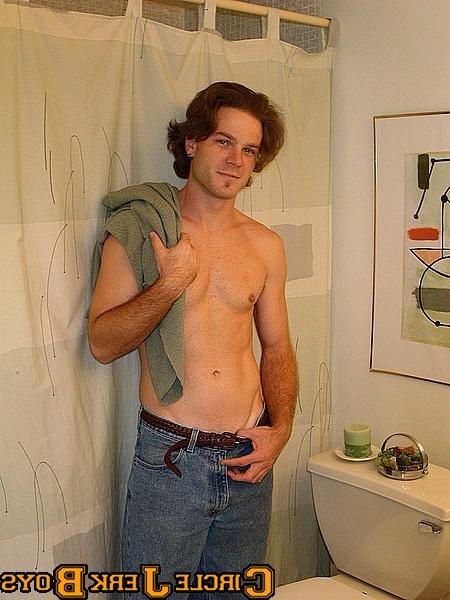 14P Cute young twink fresh out of the shower