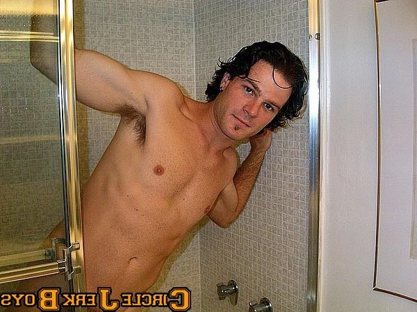 14P Cute young twink fresh out of the shower