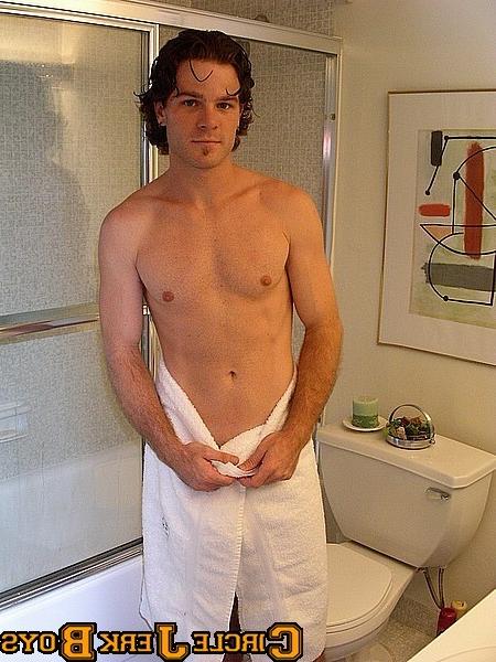 14P Cute young twink fresh out of the shower