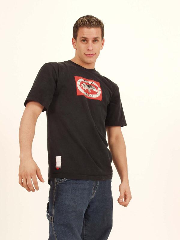 15P Studly twink babe strips off his shirt