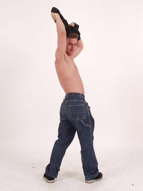 15P Studly twink babe strips off his shirt