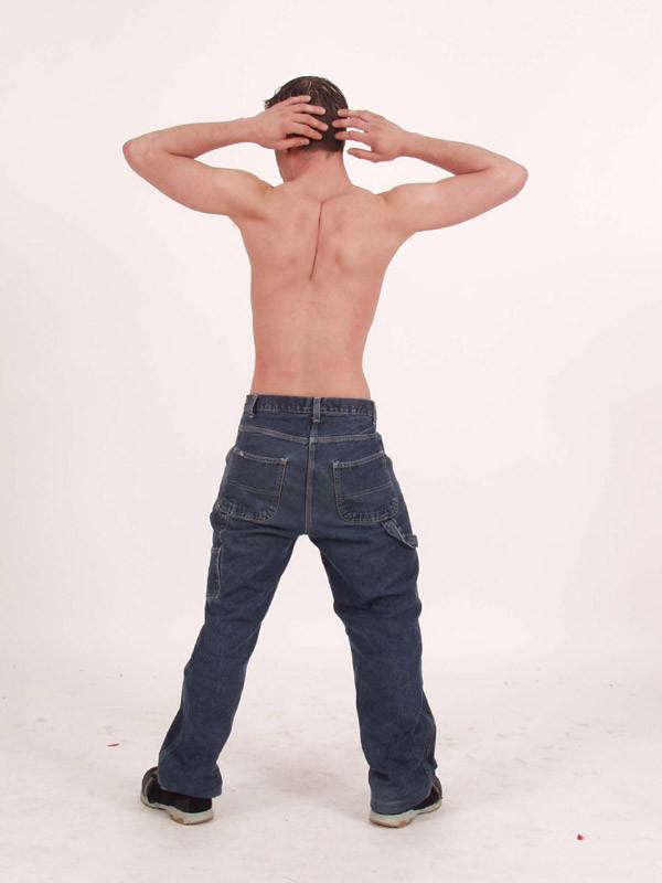 15P Studly twink babe strips off his shirt