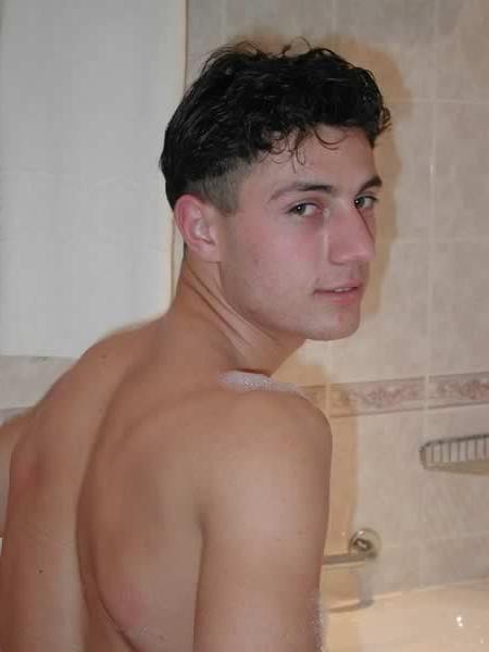 13P Cute twink masturbating in the bath