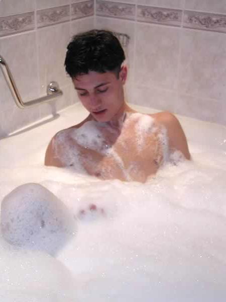 13P Cute twink masturbating in the bath