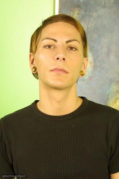 16P Pretty twink butt is penetrated