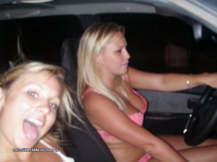 10P Sexy amateur teens in their underwear at a drive-thru