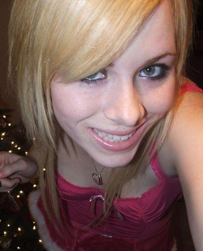 16P Various photos of naughty girl on girl action