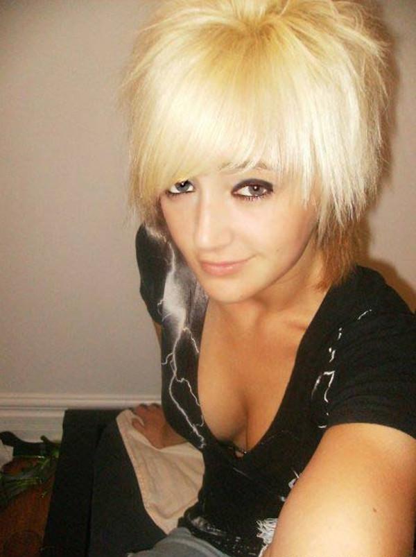 15P Collection of nice selfpics of naughty chicks