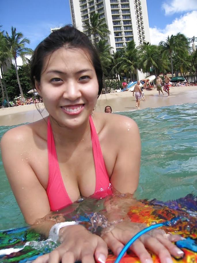 25P BEAUTIFUL SEXY ASIAN MILF V