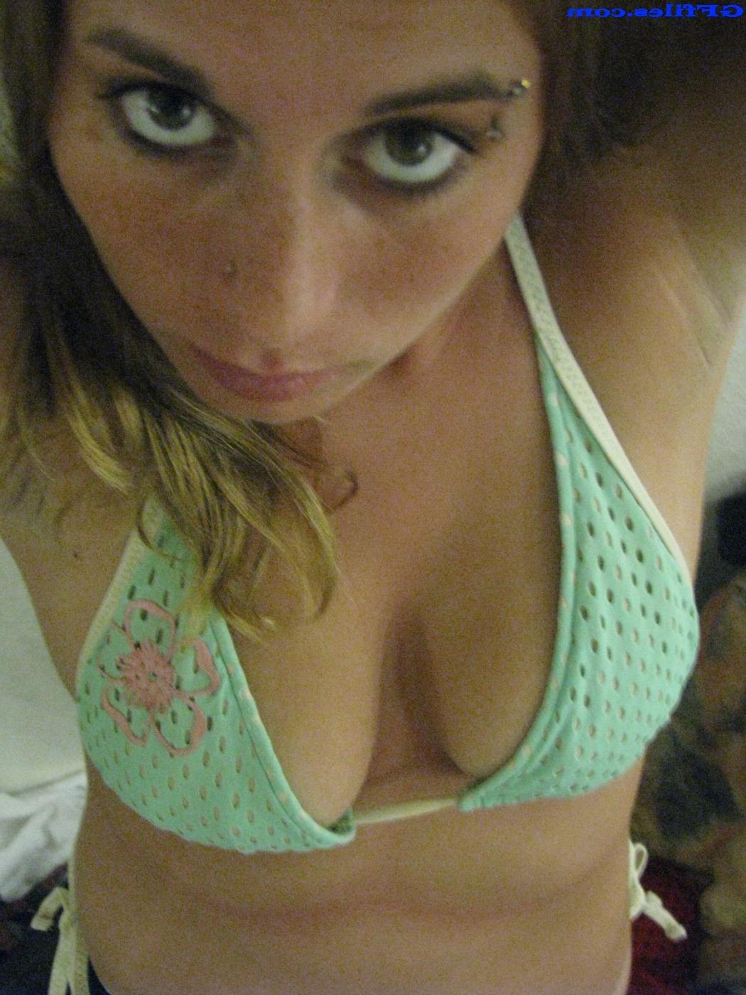 16P Amateur homemade cleavage