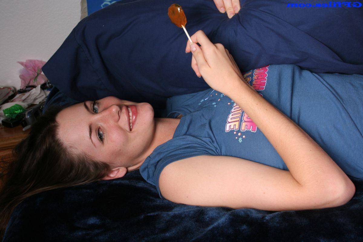 16P Amateur homemade cleavage