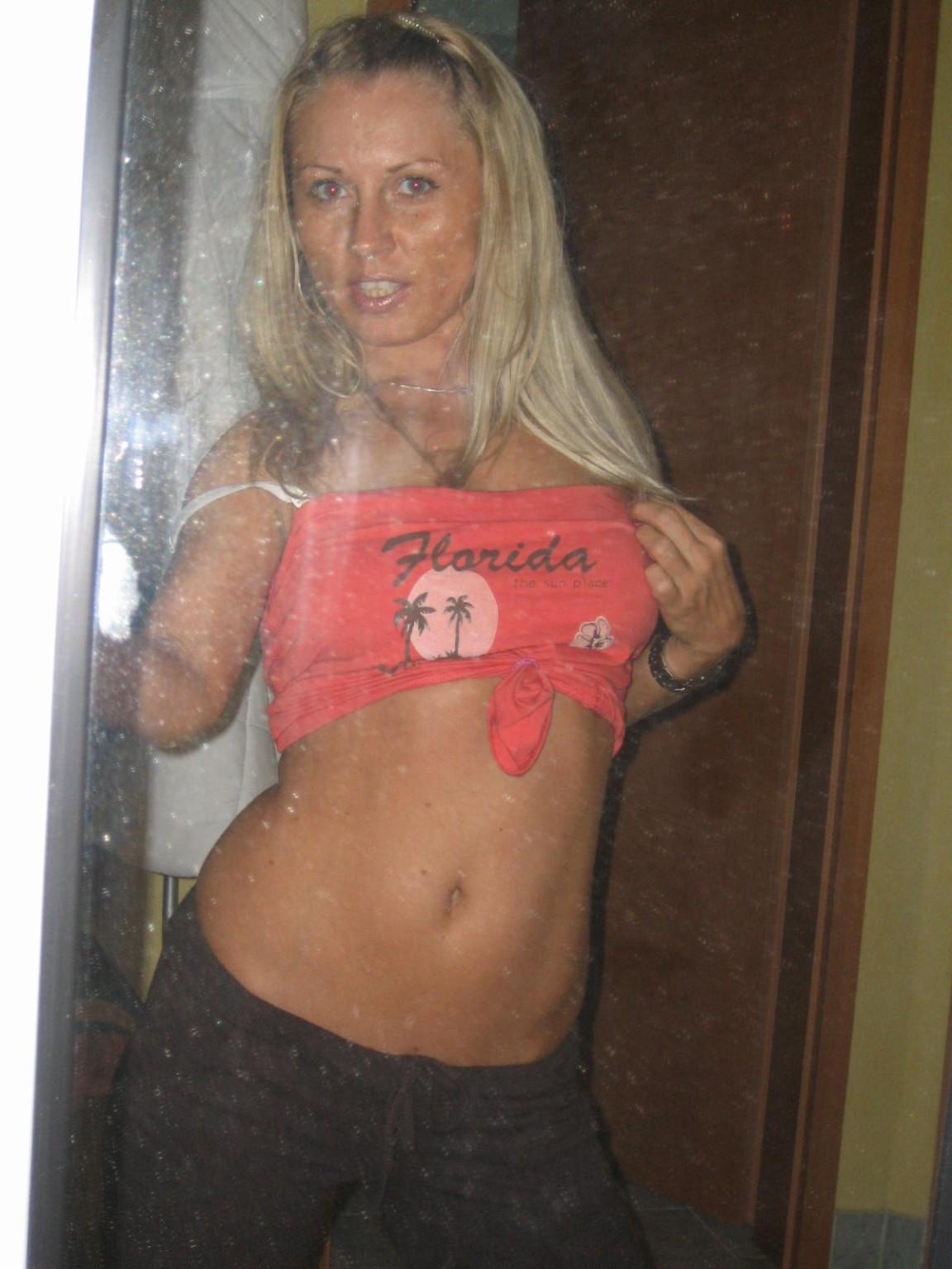 16P Hot photos of amateur girlfriends who got naughty with their BFs