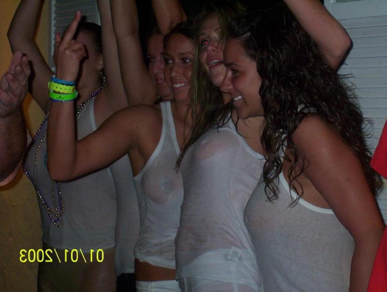 15P Pics of drunk girls posing in the nude