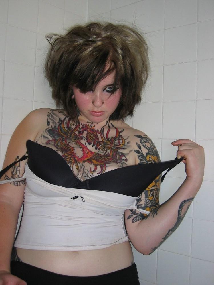 15P Tattooed Gothic Babe
