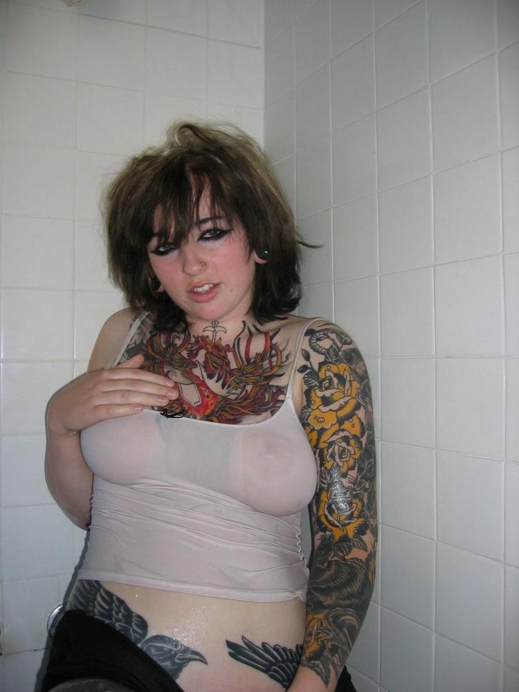 15P Tattooed Gothic Babe