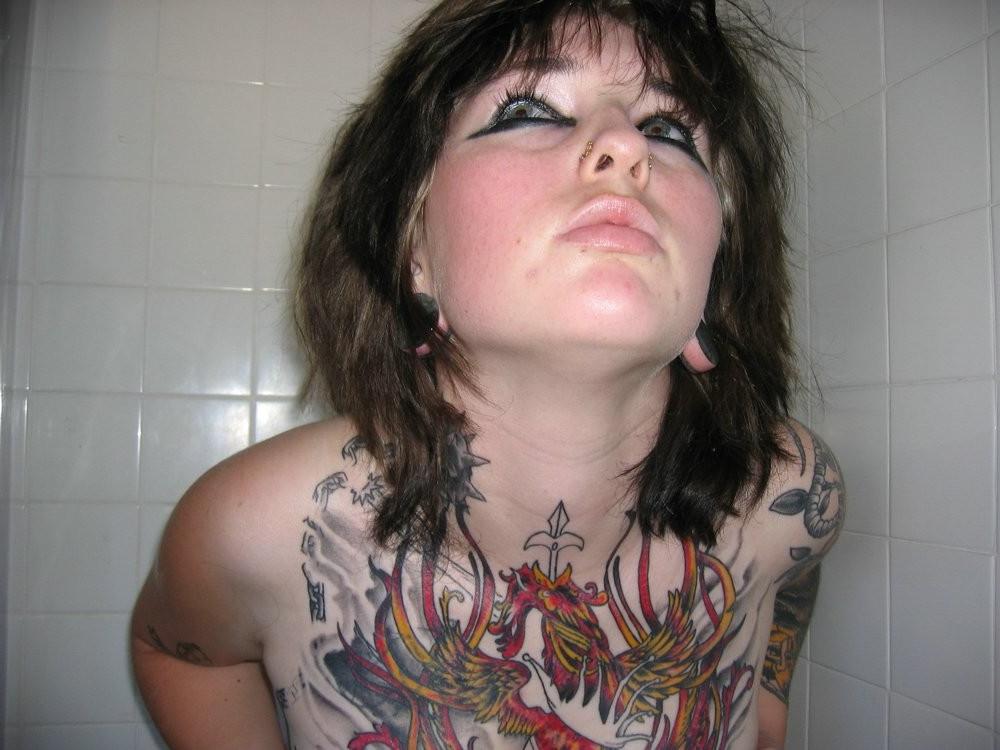 15P Tattooed Gothic Babe