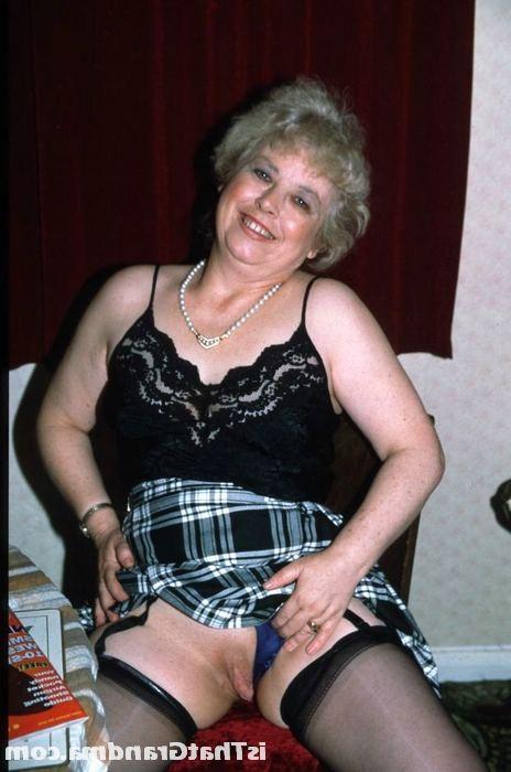16P Grandma naked