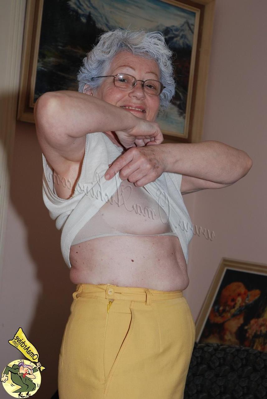 10P meet hot wrinkled grannies