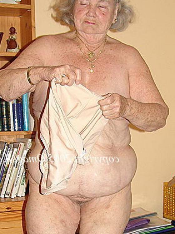 16P GRANNIES dreams