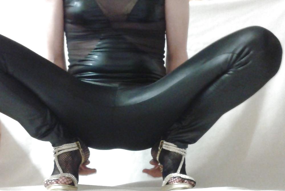 16P Love my leggings and my golden heels