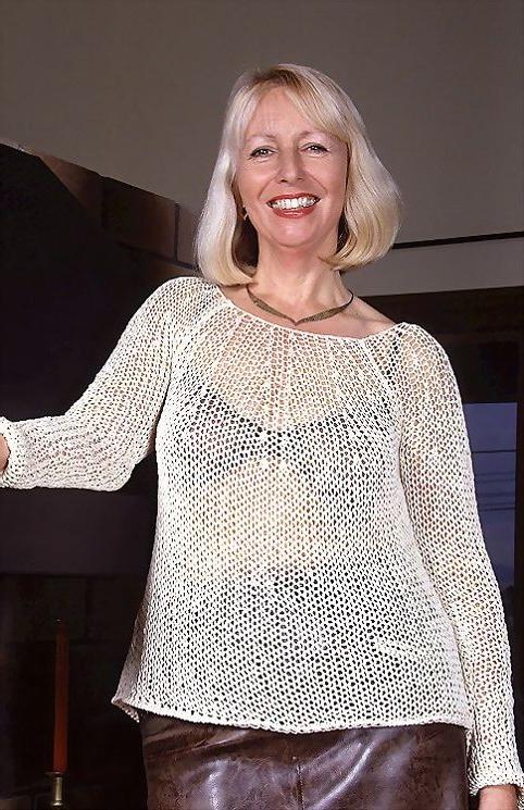 16P Classy mature lady with hard nipples