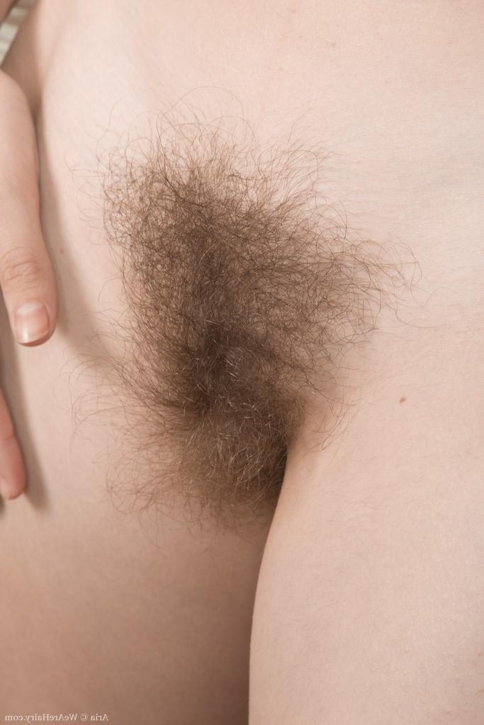 15P Aria strips naked and enjoys it in her kitchen
