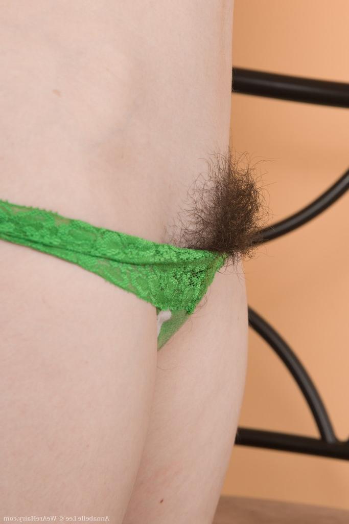 16P Annabelle Lee strips naked in her kitchen
