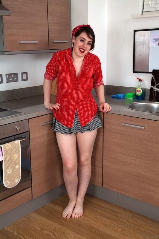 15P Samantha Jane gets naked in the kitchen