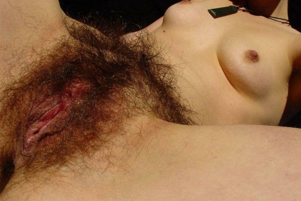 15P Hairy pussy gfs posing and fucking