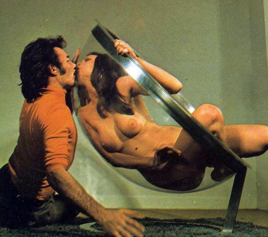 16P Vintage porn pics with big breasts ladies getting fucked