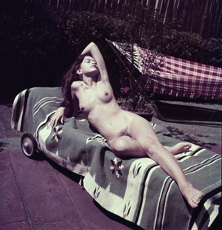 16P Vintage porn pics with big breasts ladies getting fucked