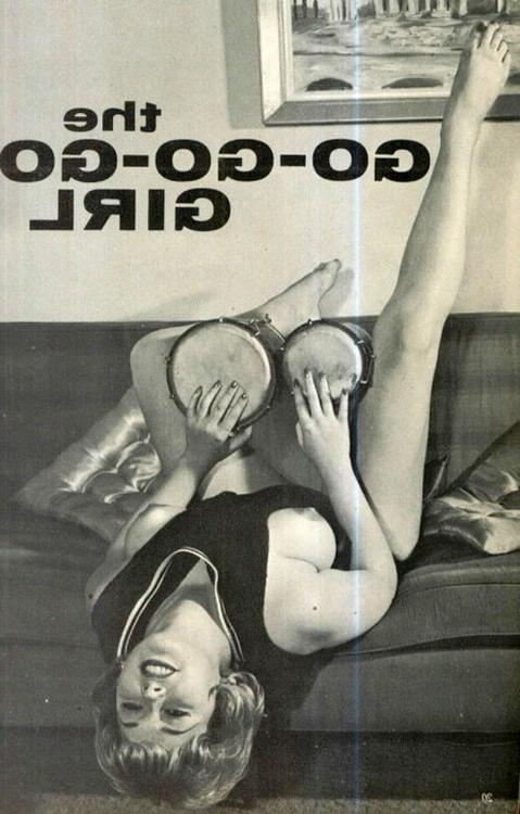 16P Vintage nasty girls show their tits in forties