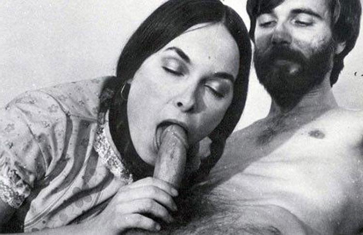 16P Vintage naked chicks demonstrate their hairy pussy