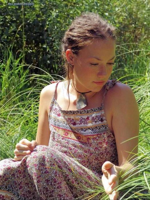 15P Hairy Pierced Nipple Hippie Dancing Among the Reeds