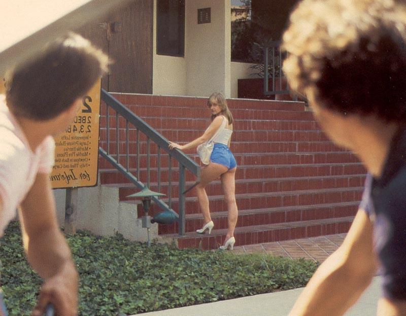 16P Retro girl fucked by two horny guys