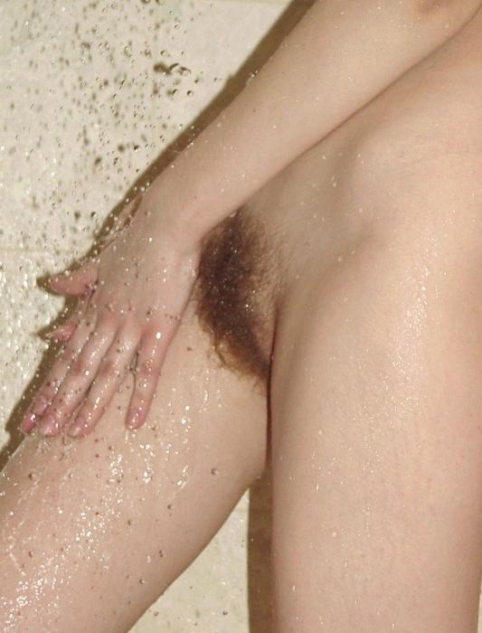 16P Redhead in shower washing her hairy pussy