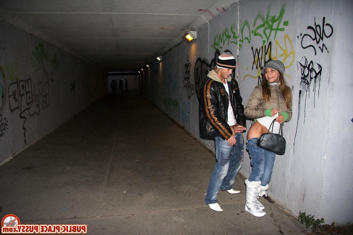 14P Horny couple doing it in public locations